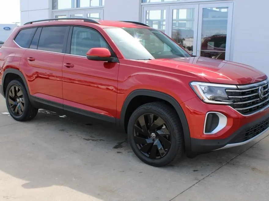 2025 Volkswagen Atlas SE Technology photo 1