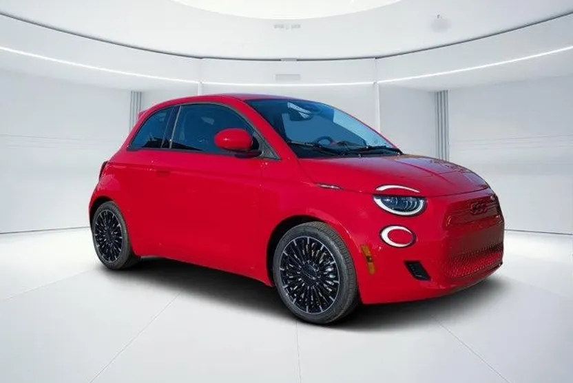 2024 Fiat 500e Red photo 1