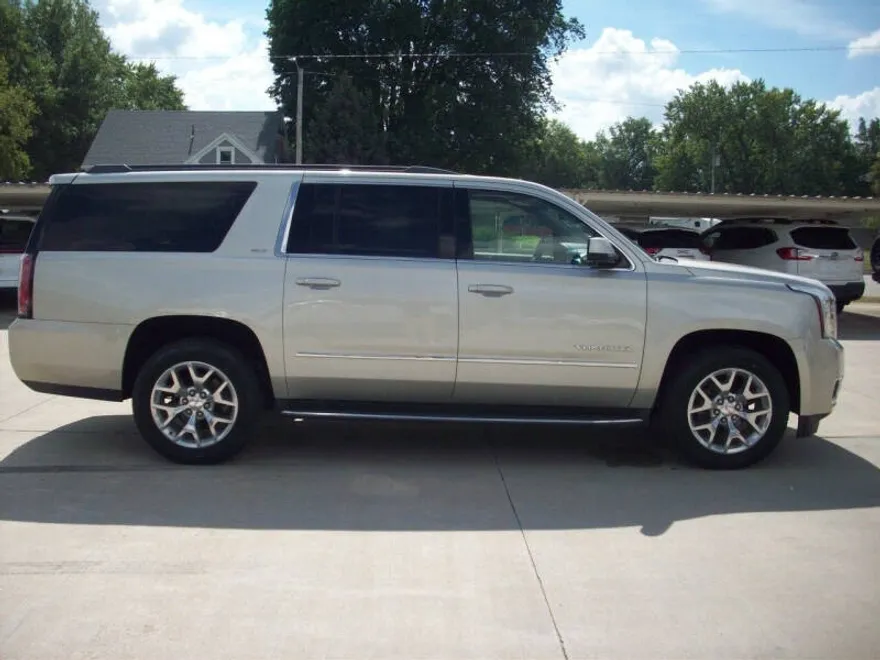 2016 Gmc Yukon XL SLT photo 1