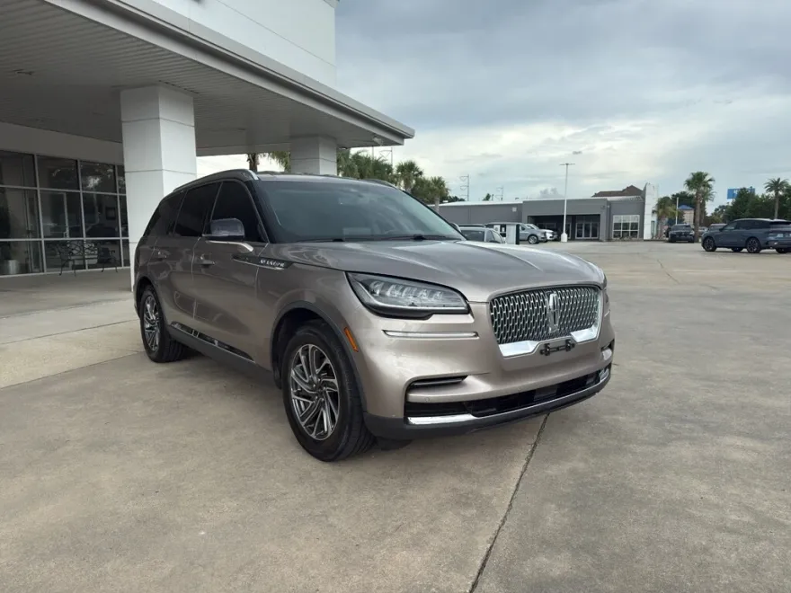 2021 Lincoln Aviator Standard photo 1
