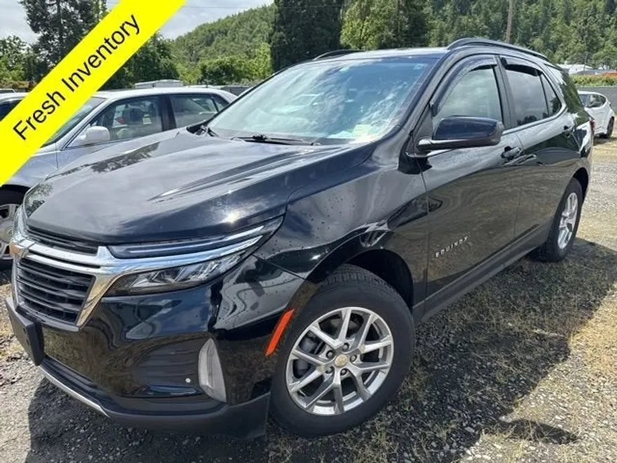 2022 Chevrolet Equinox LT photo 1