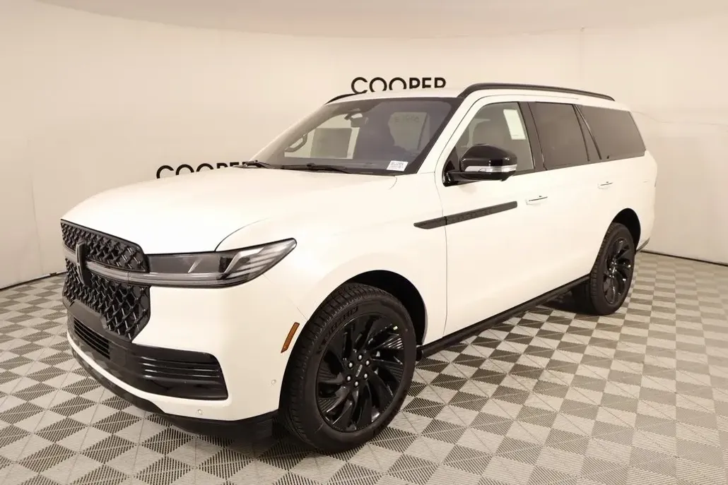 2025 Lincoln Navigator Reserve photo 1