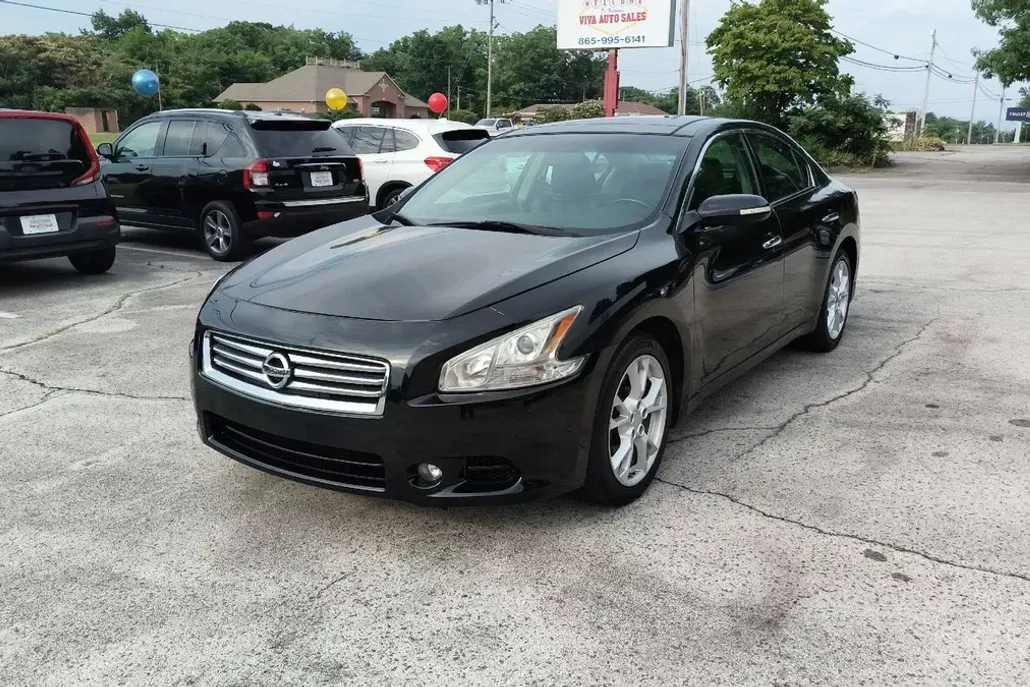 2013 Nissan Maxima SV photo 1