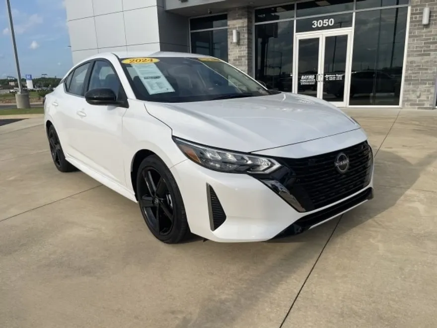 2024 Nissan Sentra SR photo 1