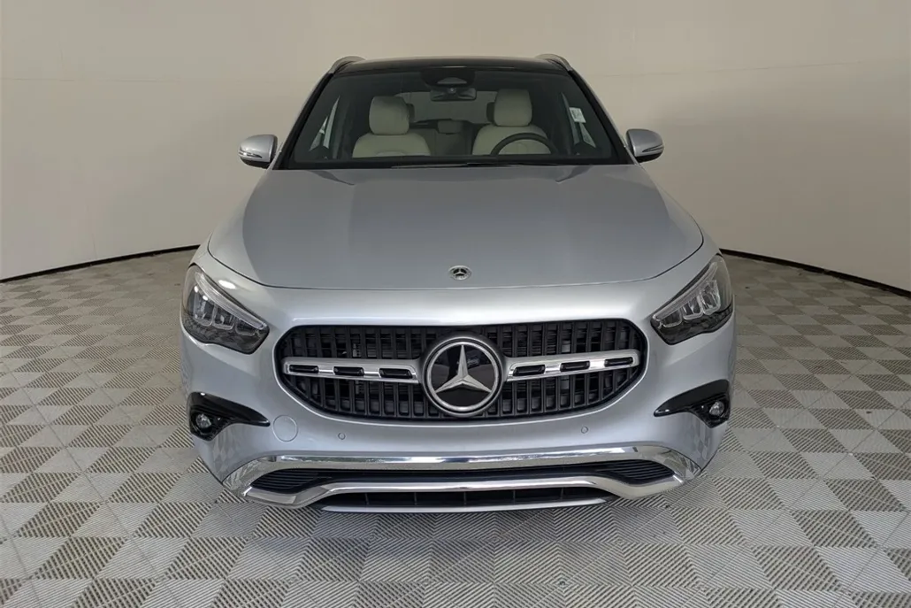 2026 Mercedes Benz GLA 250 photo 1