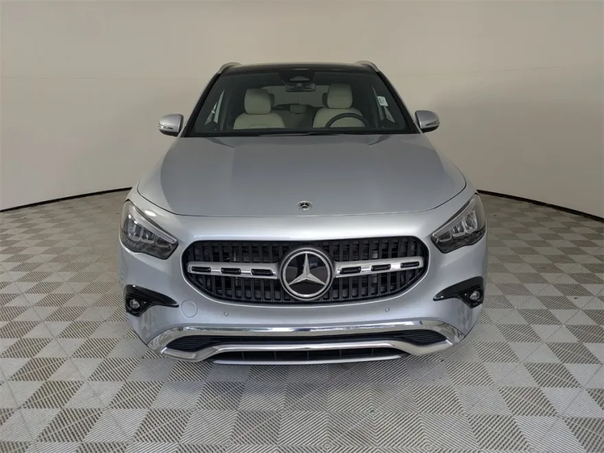 2026 Mercedes Benz GLA 250 photo 1