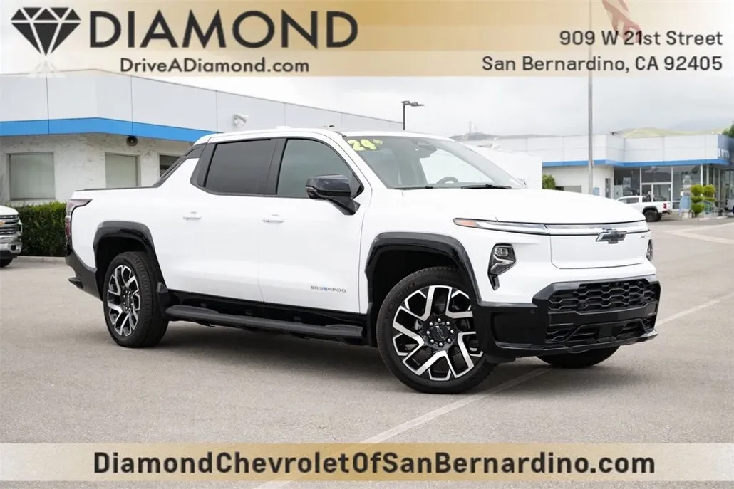 2024 Chevrolet Silverado EV RST photo 1
