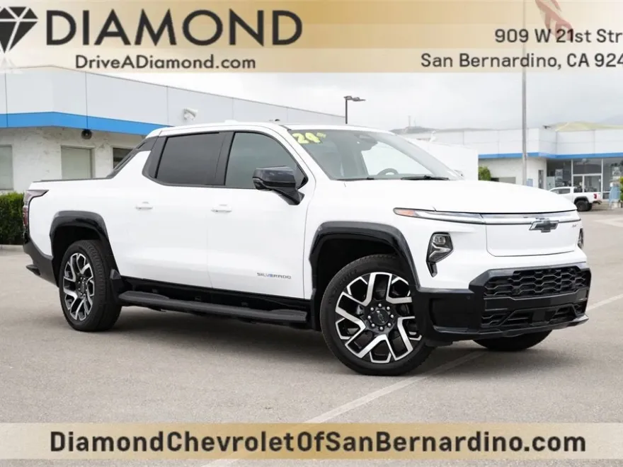 2024 Chevrolet Silverado EV RST photo 1