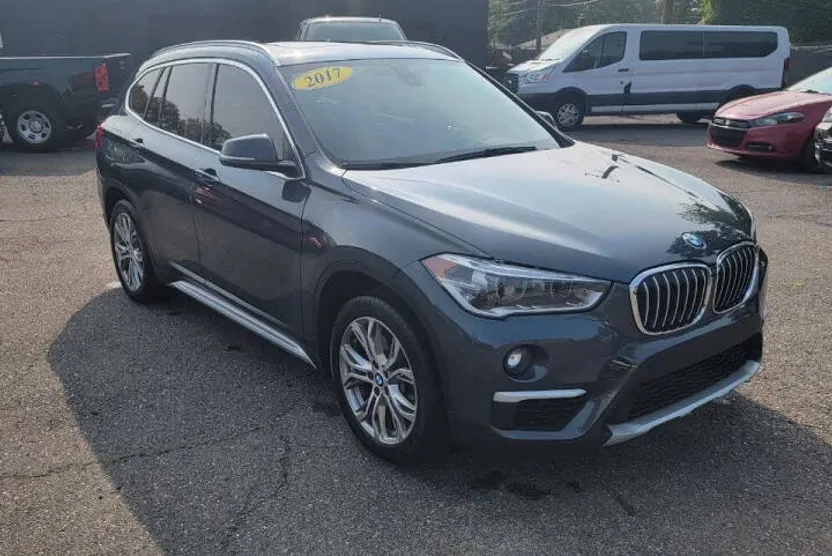 2017 Bmw X1 XDrive28i photo 1