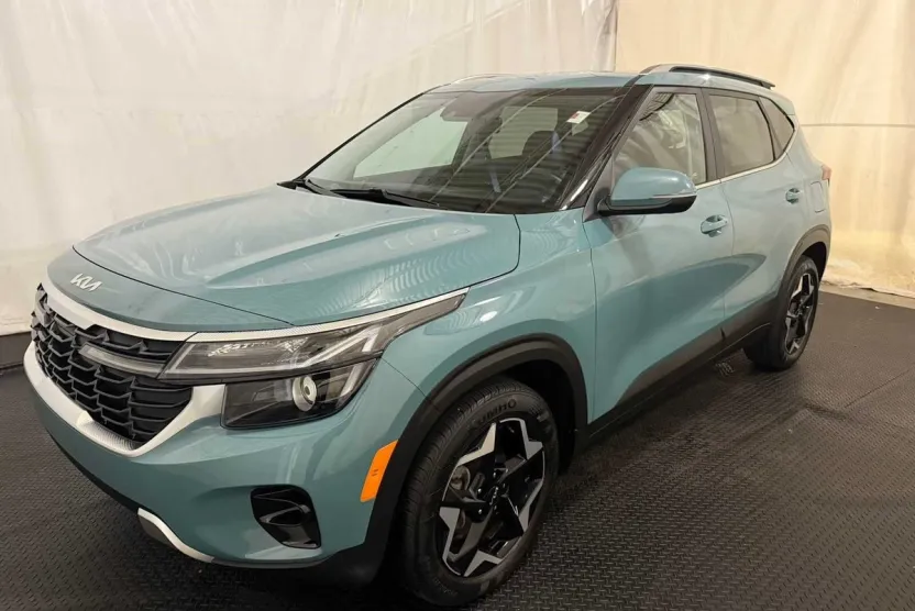 2024 Kia Seltos EX photo 1