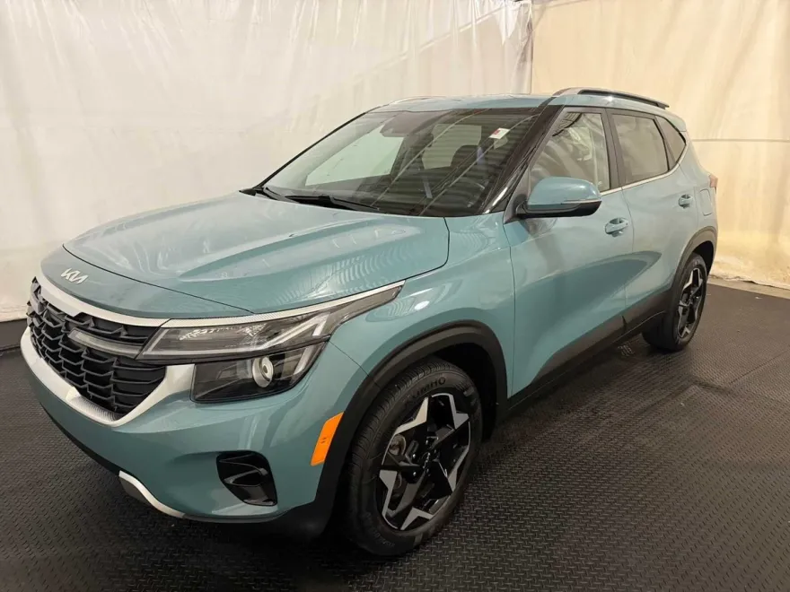 2024 Kia Seltos EX photo 1