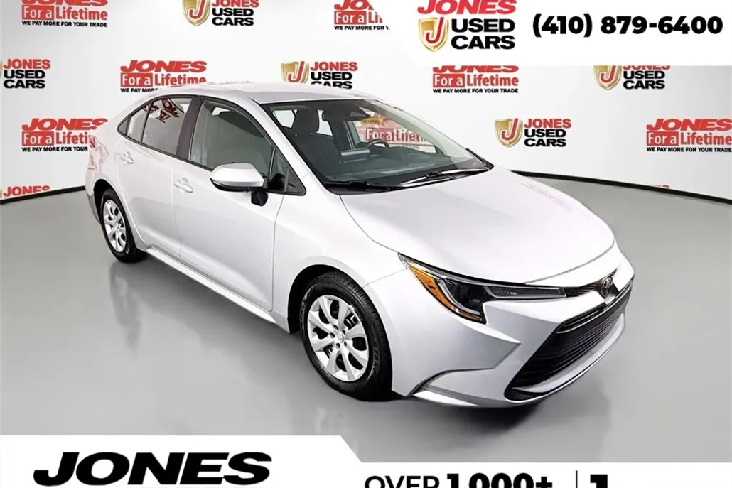 2023 Toyota Corolla LE photo 1