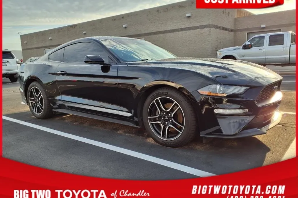 2022 Ford Mustang EcoBoost Premium photo 1