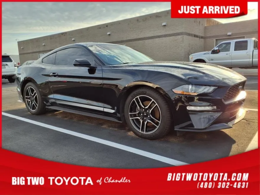2022 Ford Mustang EcoBoost Premium photo 1