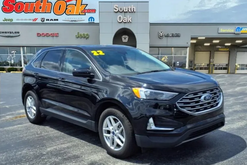 2022 Ford Edge SEL photo 1