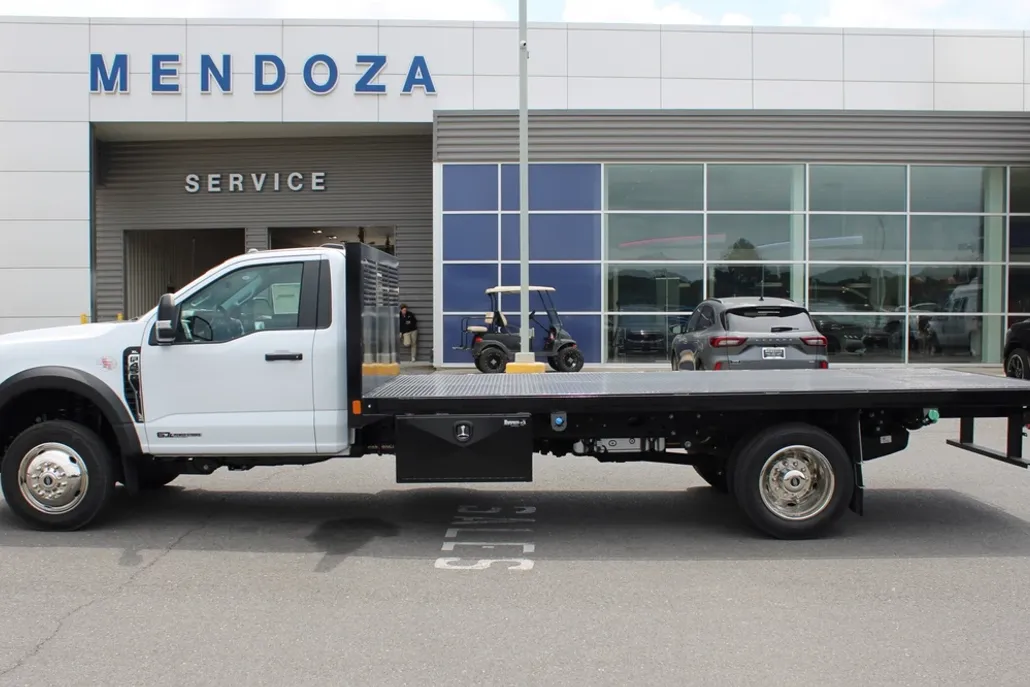 2025 Ford F-450 XL photo 1