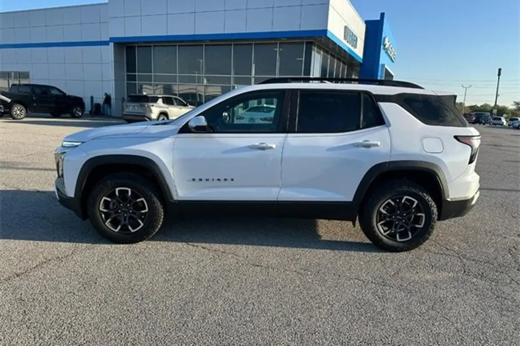 2026 Chevrolet Equinox ACTIV photo 1