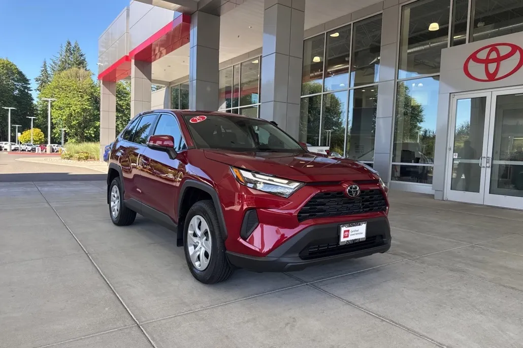 2025 Toyota RAV4 LE photo 1