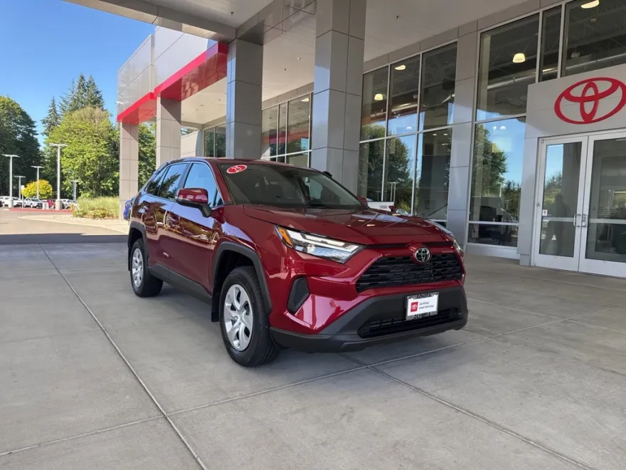2025 Toyota RAV4 LE photo 1