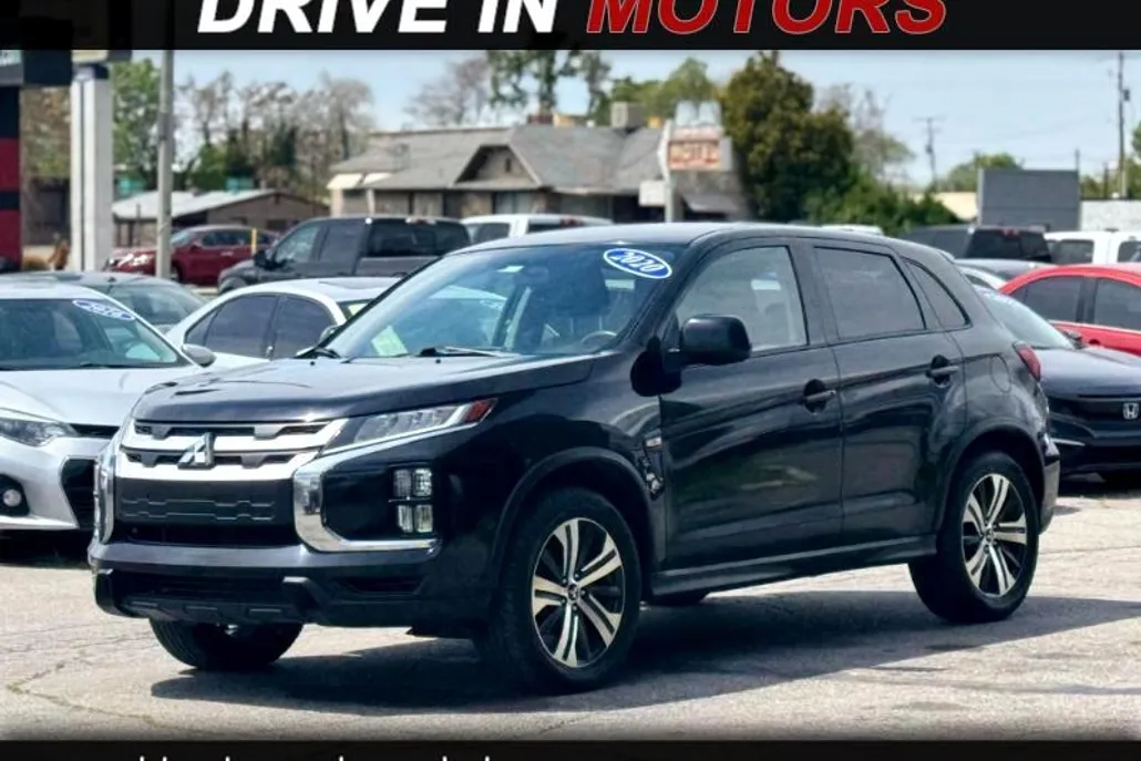 2020 Mitsubishi Outlander Sport ES photo 1
