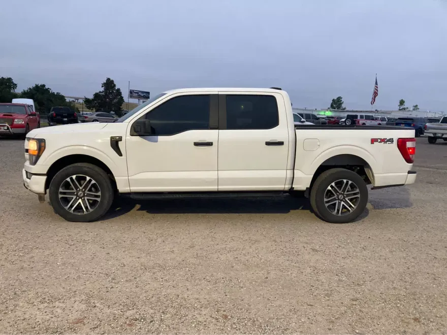 2023 Ford F-150 XL photo 1