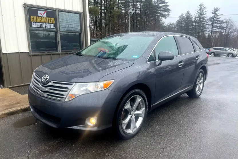 2011 Toyota Venza photo 1