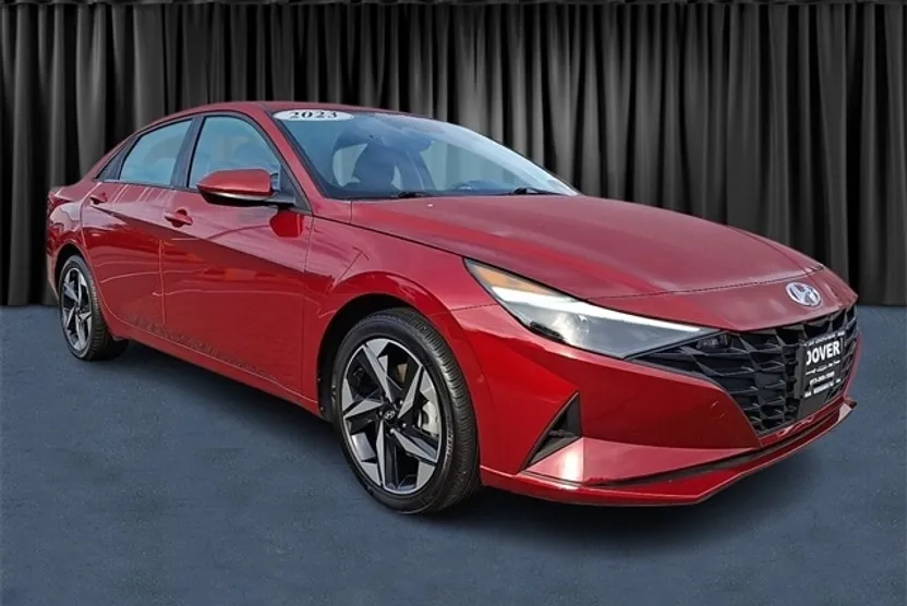 2023 Hyundai Elantra SEL photo 1
