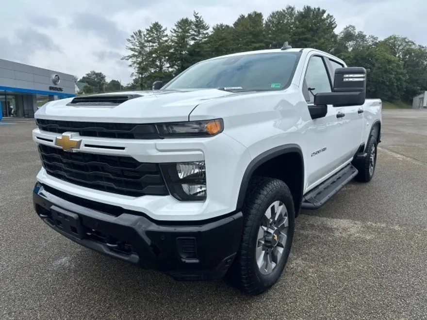 2025 Chevrolet Silverado 2500HD Custom photo 1