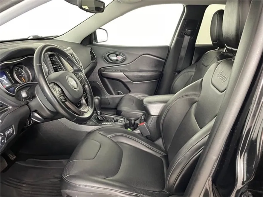 2021 Jeep Cherokee Latitude Lux photo 1