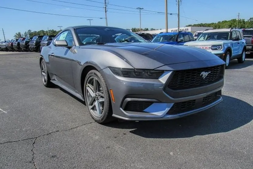 2025 Ford Mustang EcoBoost photo 1