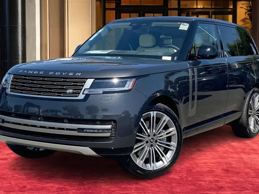 2025 Land Rover Range Rover SE photo 1