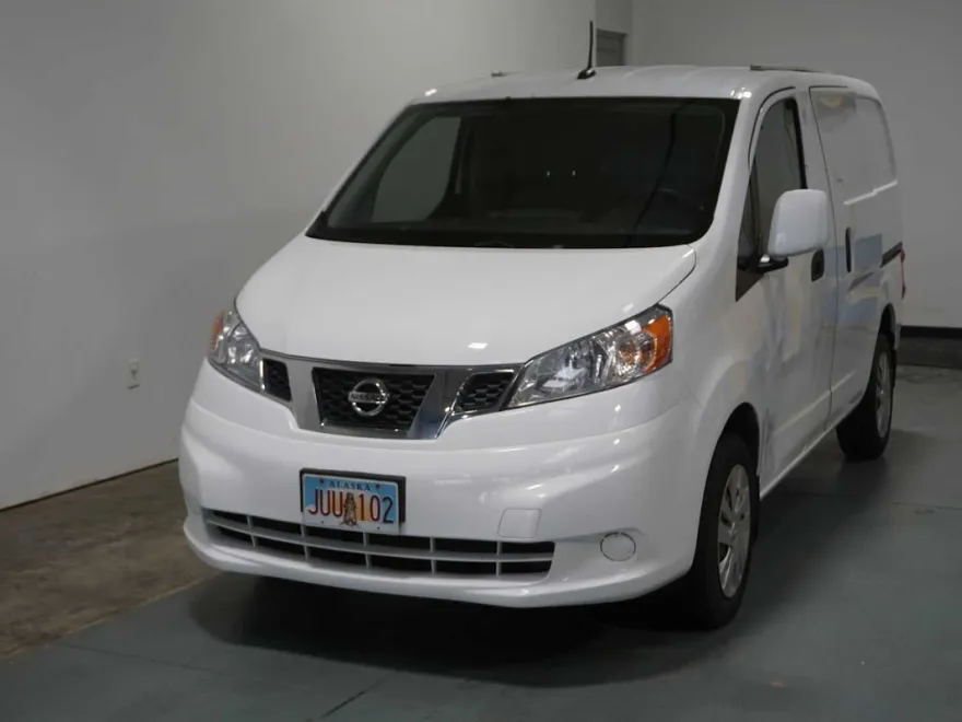 2016 Nissan NV200 SV photo 1