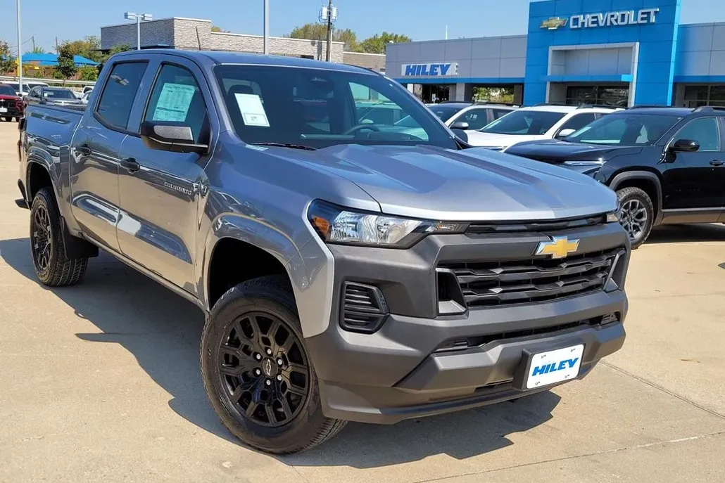 2026 Chevrolet Colorado Work Truck photo 1