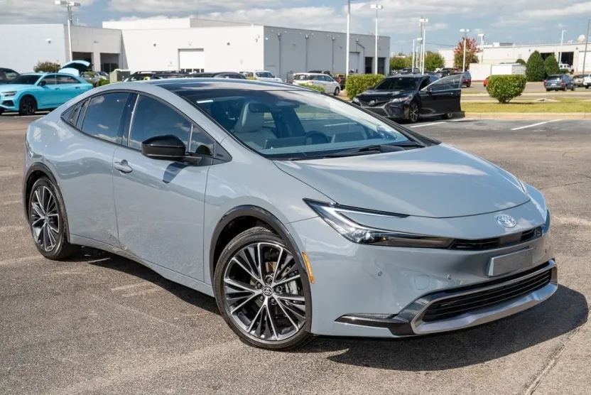 2024 Toyota Prius Limited photo 1