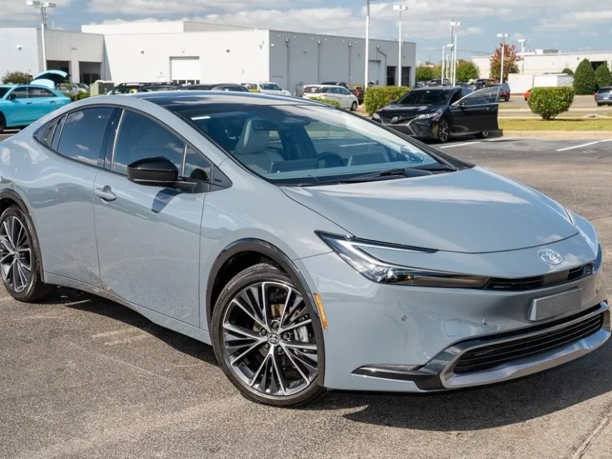 2024 Toyota Prius Limited photo 1