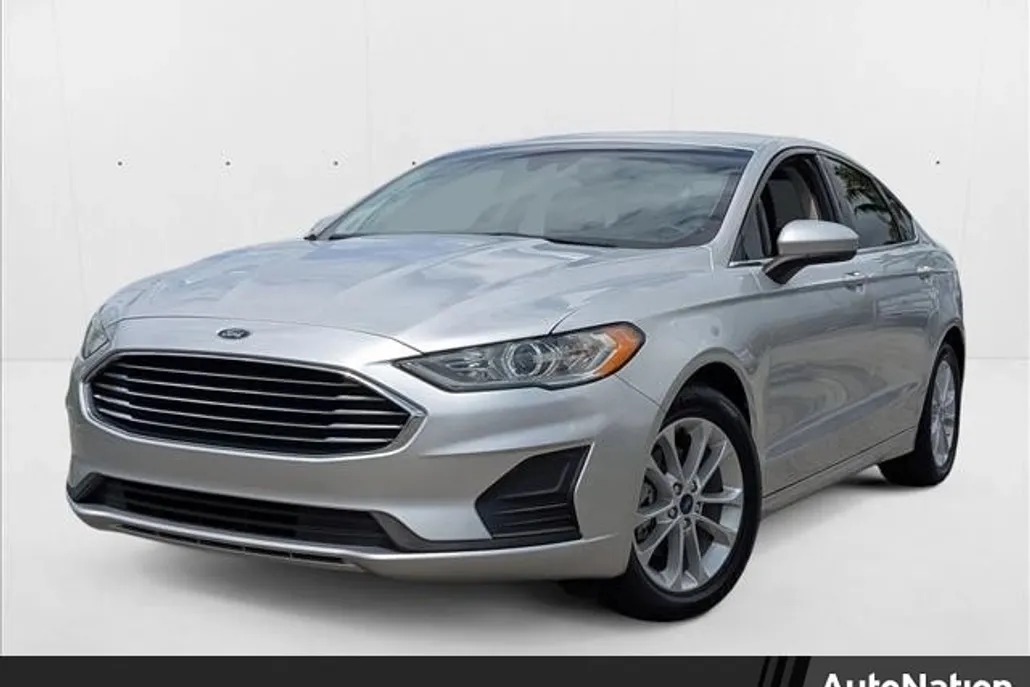 2019 Ford Fusion SE photo 1