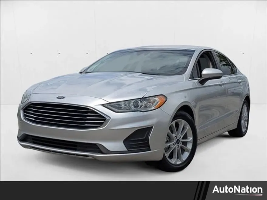 2019 Ford Fusion SE photo 1