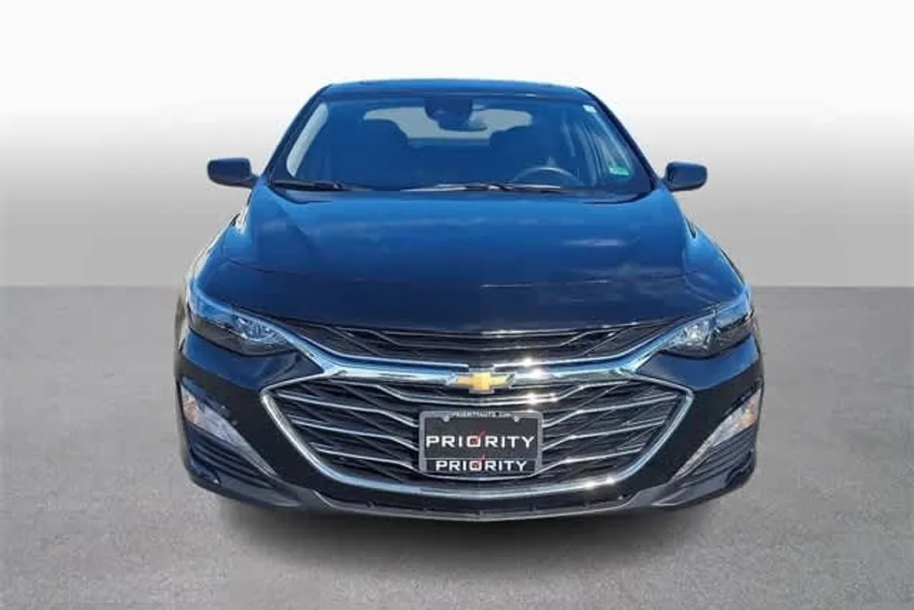 2024 Chevrolet Malibu 1LT photo 1