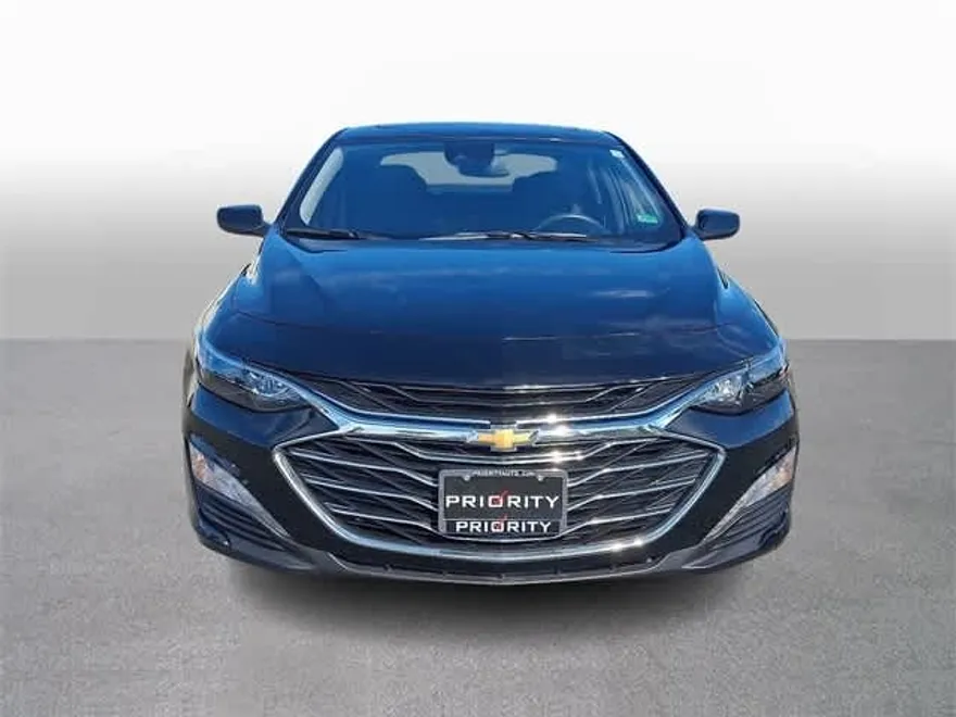 2024 Chevrolet Malibu 1LT photo 1