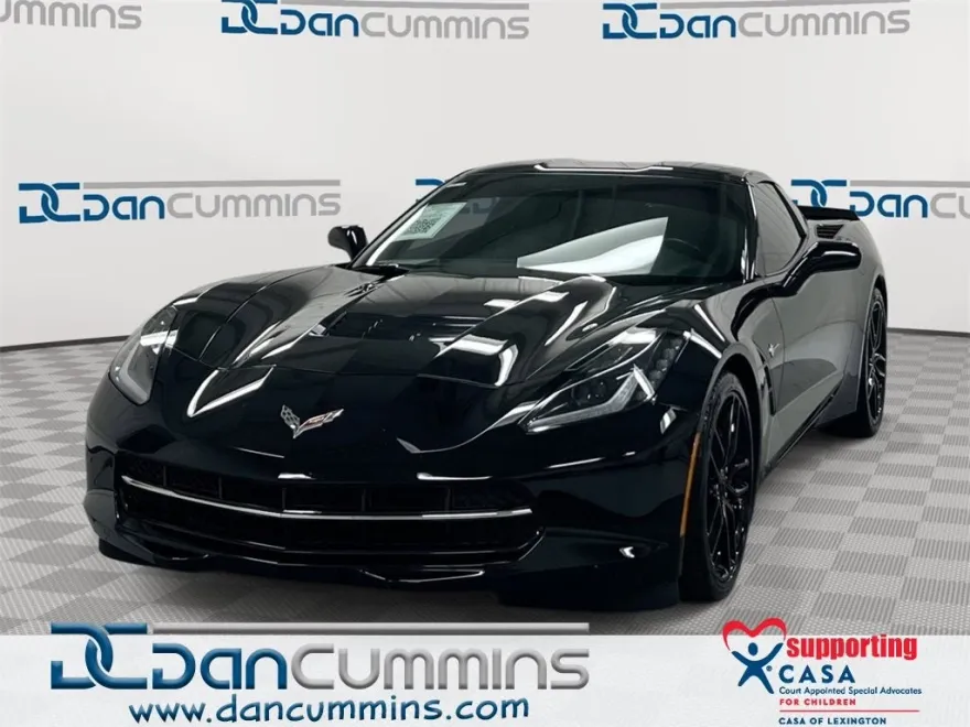 2017 Chevrolet Corvette Stingray 1LT photo 1