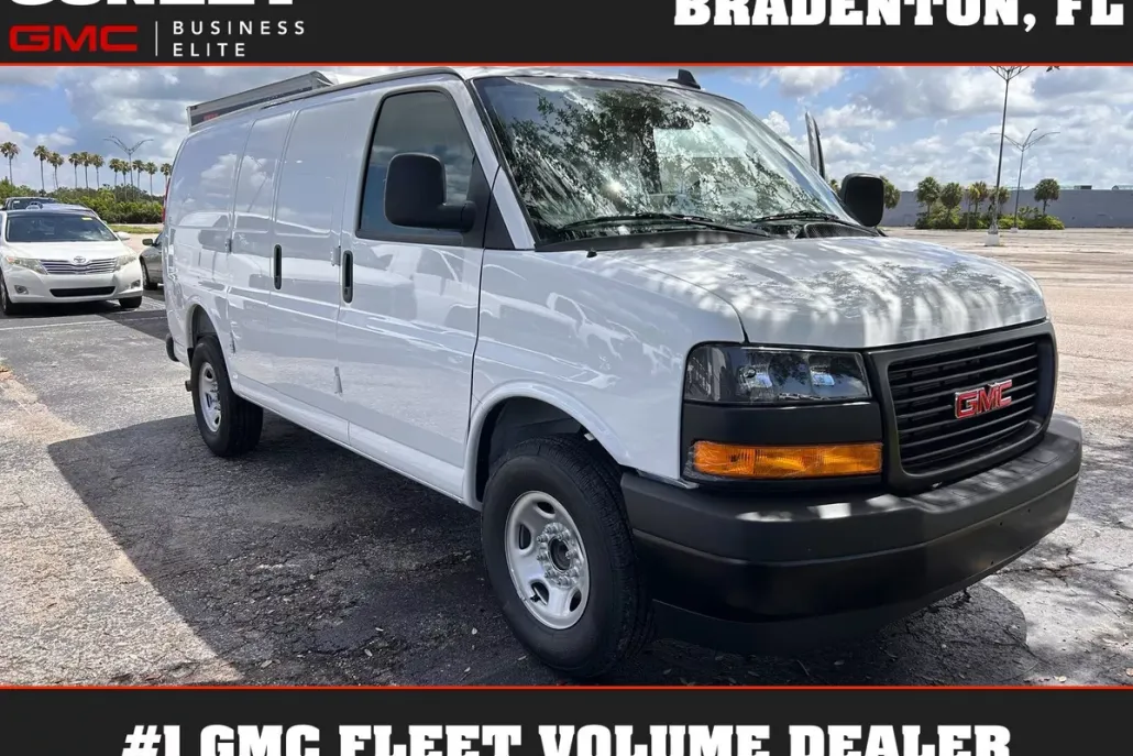 2025 Gmc Savana Cargo 2500 photo 1