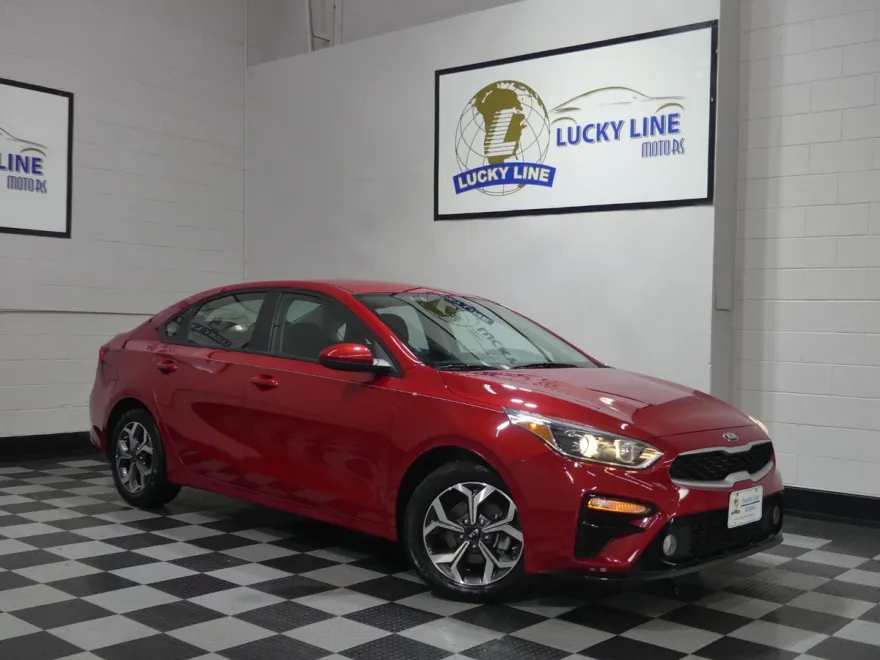 2021 Kia Forte LXS photo 1