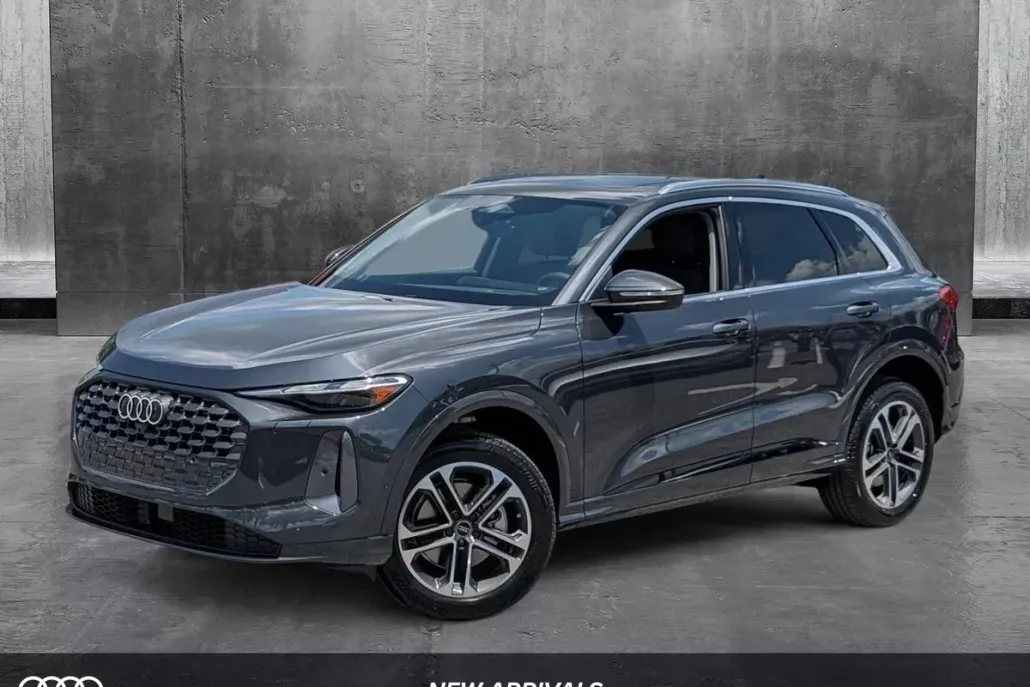 2025 Audi Q5 Premium photo 1