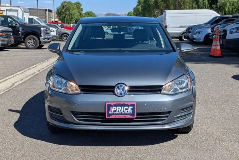 2015 Volkswagen Golf TSI S photo 1