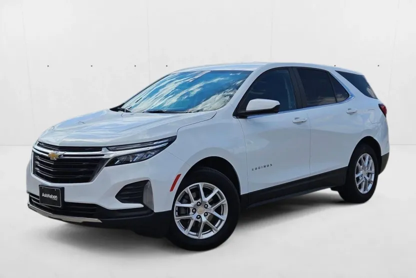 2023 Chevrolet Equinox LT photo 1