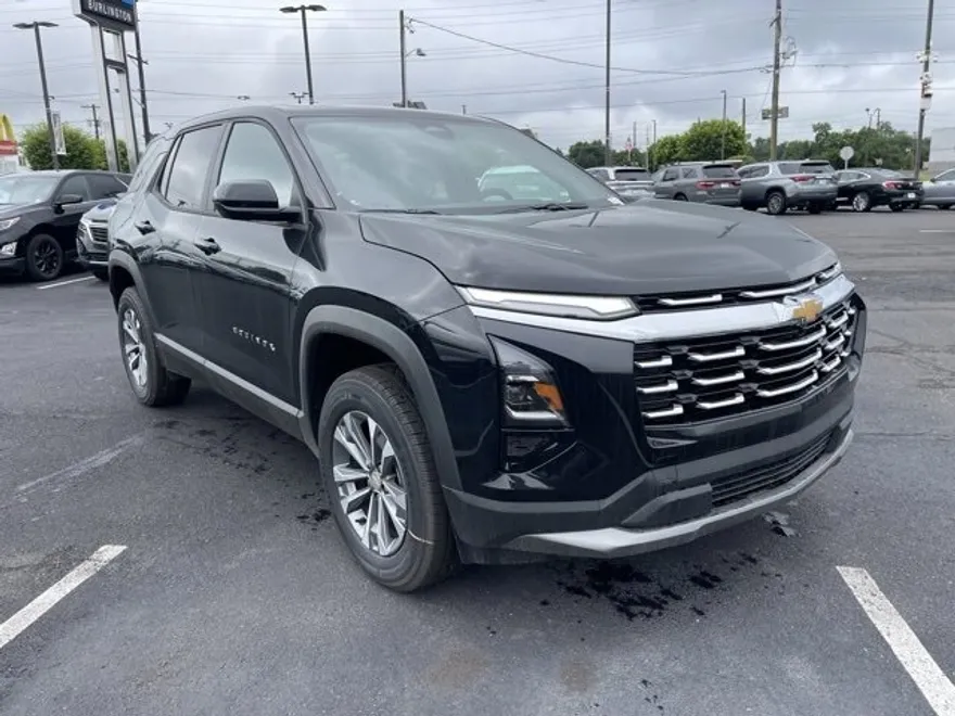 2026 Chevrolet Equinox LT photo 1