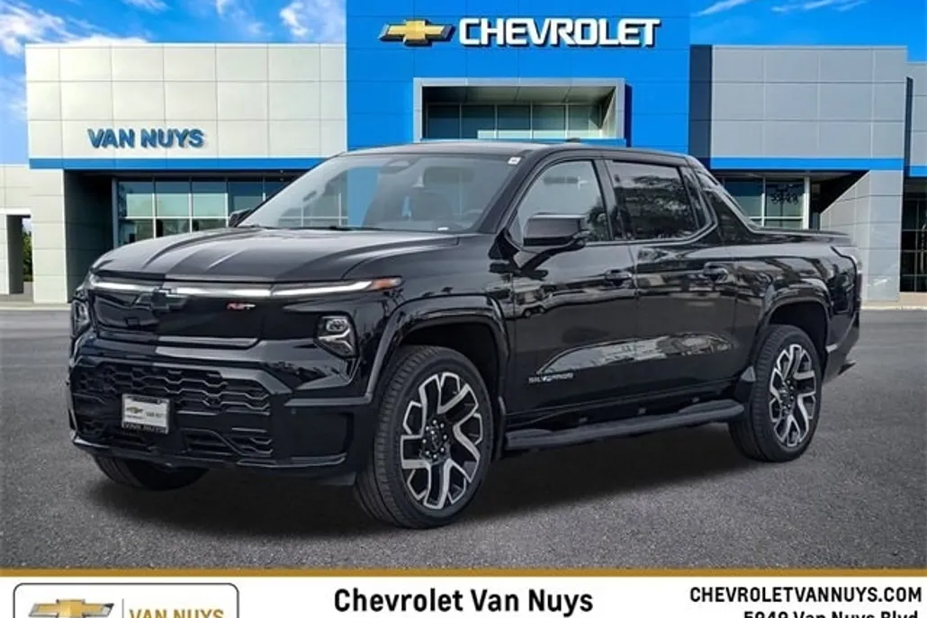 2024 Chevrolet Silverado EV RST photo 1
