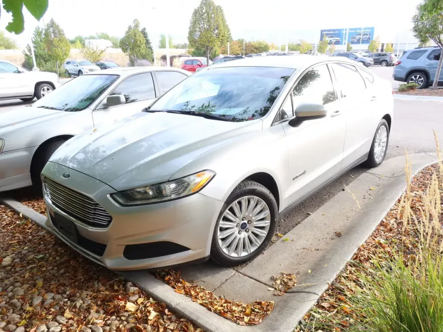 2014 Ford Fusion Hybrid S photo 1