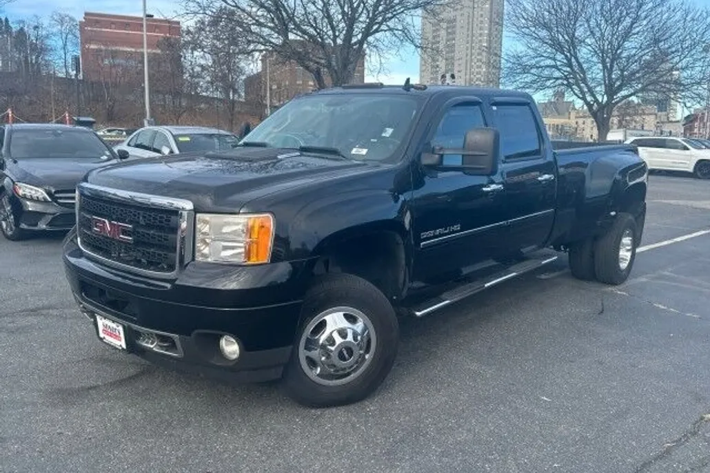 2011 Gmc Sierra Denali photo 1