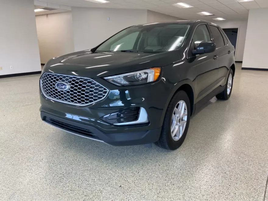 2024 Ford Edge SEL photo 1